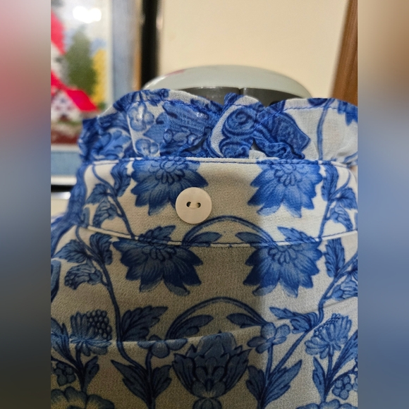 Blackmilk button up dress with porcelain design - Picture 3 of 8